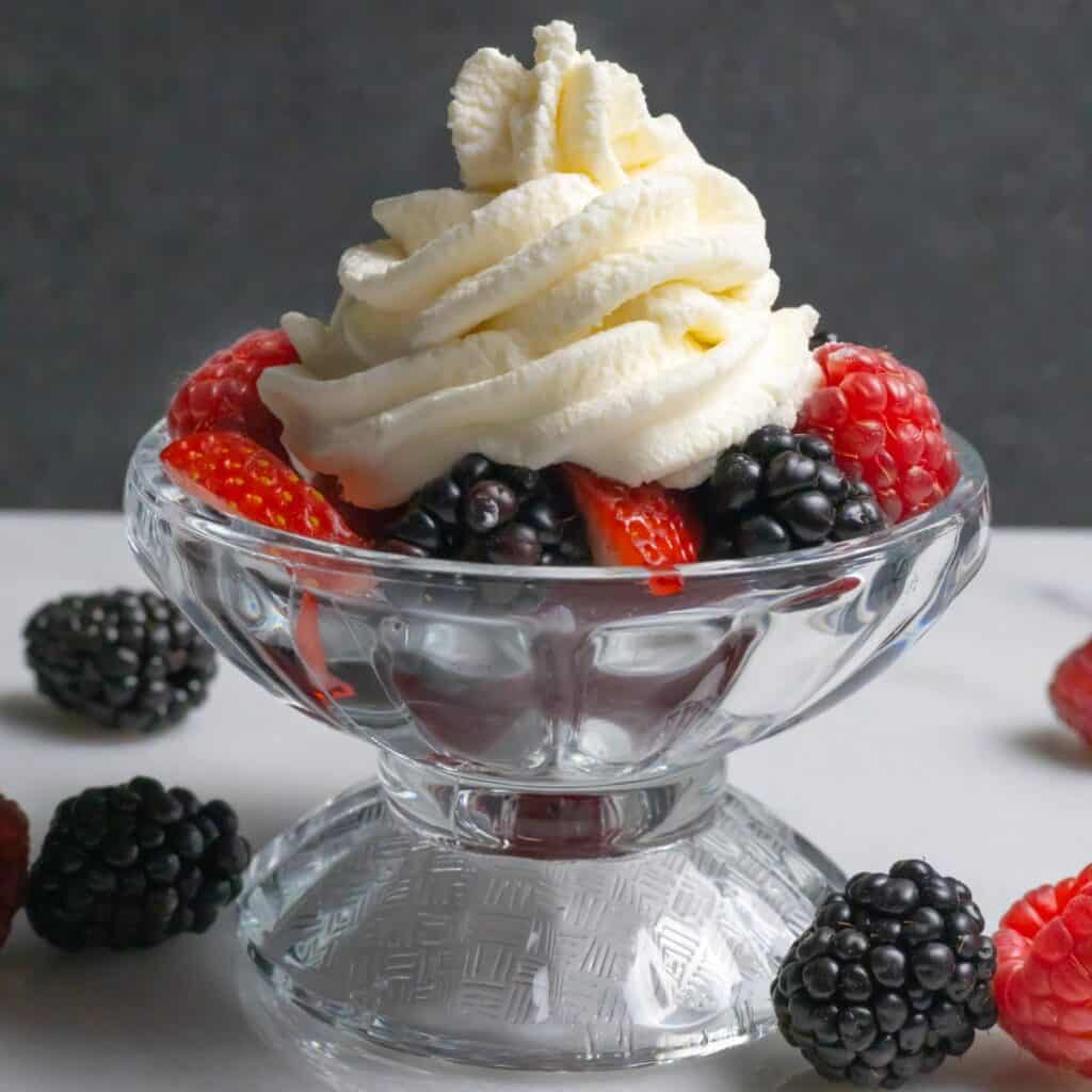 Lowcarb Whipped Cream (keto and sugarfree)