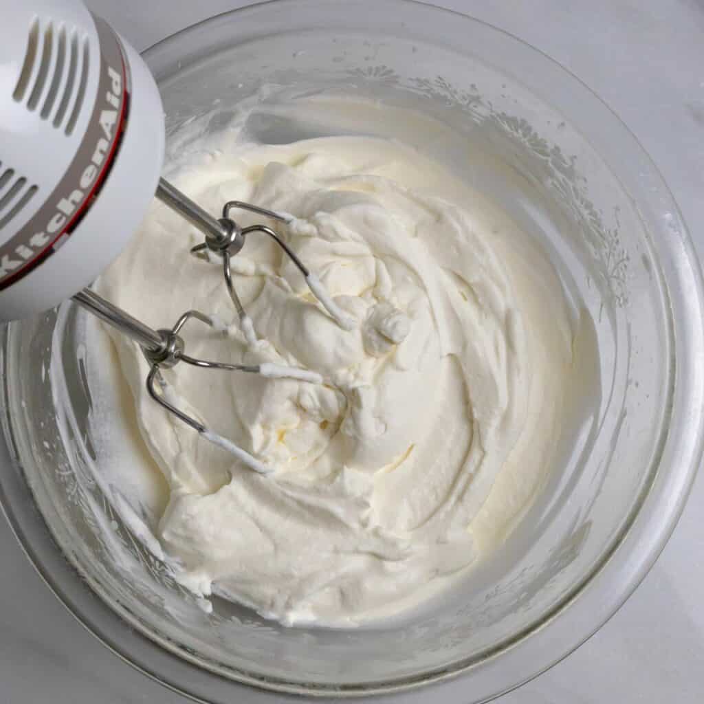 Lowcarb Whipped Cream (keto and sugarfree)