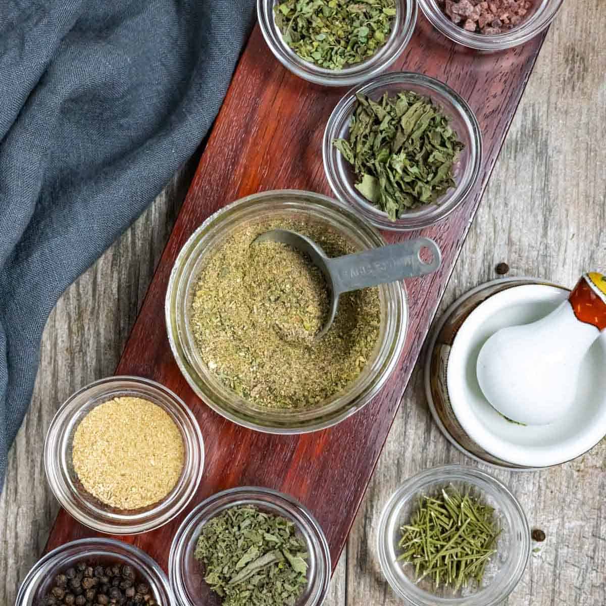 Best Homemade All Purpose Seasoning Blend Recipe - Organized Island